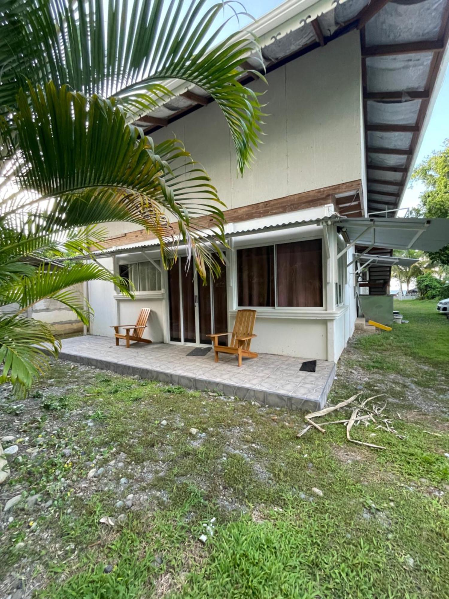 Casa Blanca Beachfront House With Shared Pool Access Pangea Lodge Manzanillo  Exteriör bild