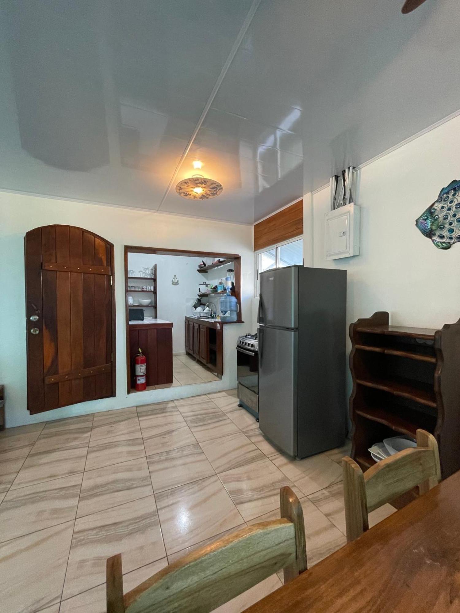 Casa Blanca Beachfront House With Shared Pool Access Pangea Lodge Manzanillo  Exteriör bild